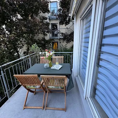 Neues Bei Heidelberg アパート ライメン